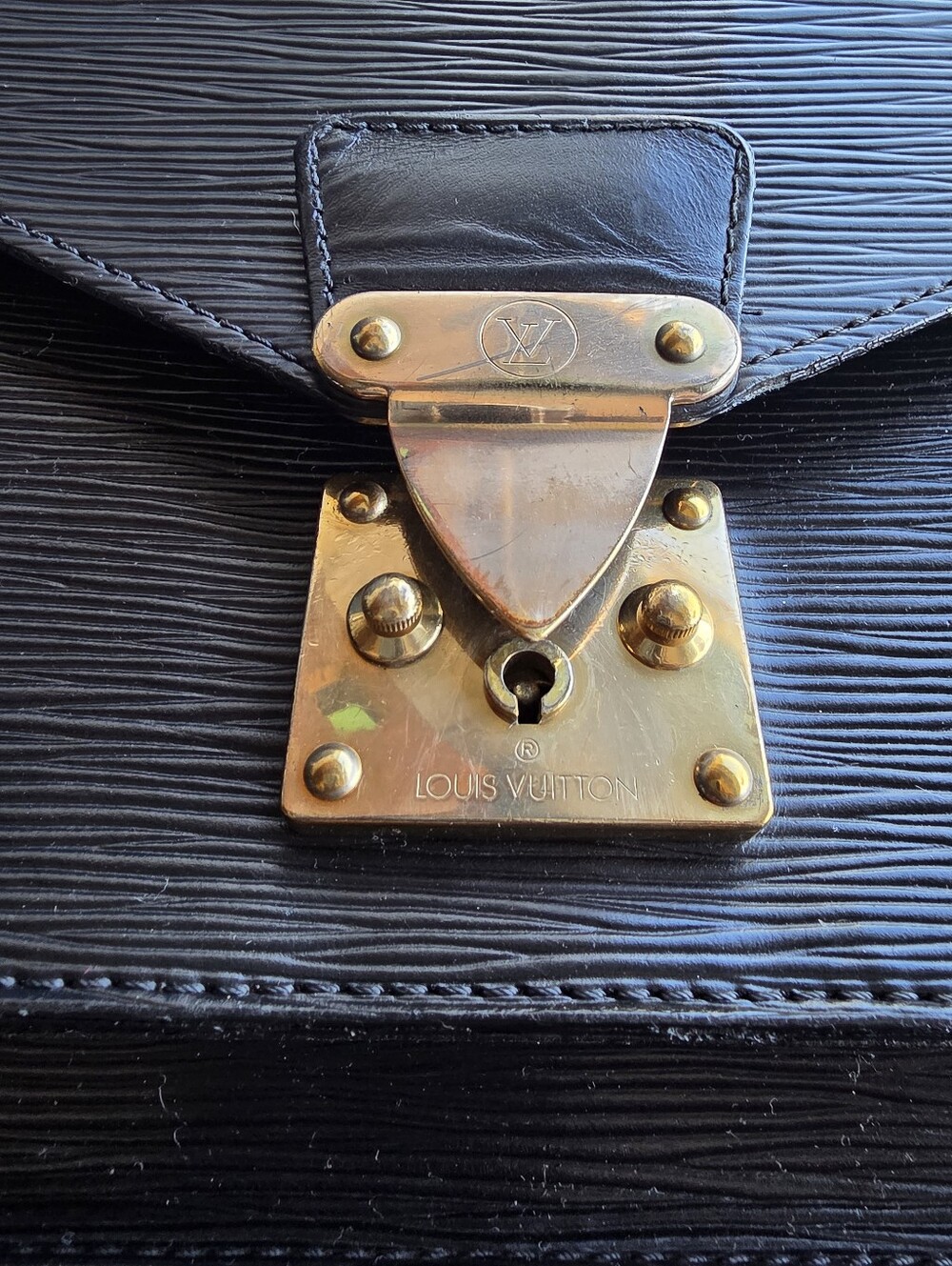 Louis Vuitton Black Epi Clutch w/Wallet - Picture 17 of 17